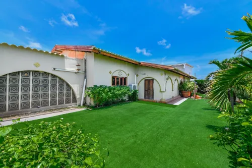 House of Mosaic Villa Aruba