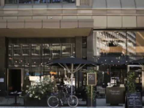 At Six Hotels in der Nähe von Schwedisches Nationalmuseum