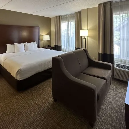 Charlotte Suites by IHG Отели в г. Шарлотт