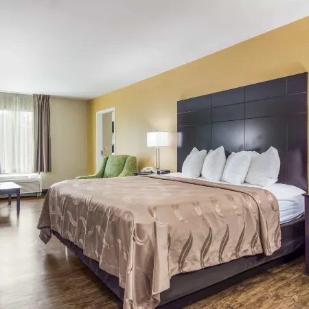 Quality Inn & Suites Canton, GA