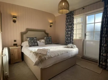 The White Hart Отели в г. Уитчерч