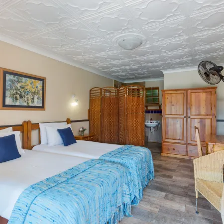 Agterplaas Guesthouse Pty Ltd Отели рядом с достопримечательностью «Radiopark Building»