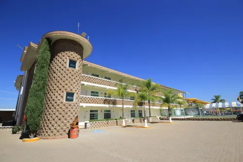 Hotel Splash Inn Hotels in Silao