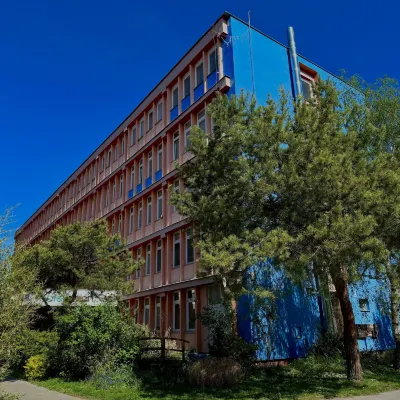Hotel Avion