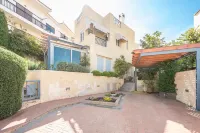 Luxury Home with Jacuzzi and Spectacular Sea Views for 8 Guests Hotels near Paralia Apollonies Voulas Β