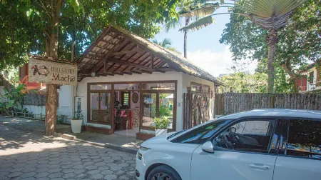 Machê Pousada & Boutique - A Mais Charmosa de Arraial D Ajuda Отели рядом с достопримечательностью «Centro Histórico do Arraial d'Ajuda»