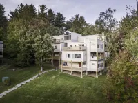 陽光天空套房旅館 Stowe Mountain Resort附近的飯店