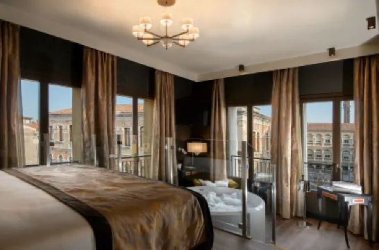 Palazzo Veneziano - Venice Collection Hotel di 