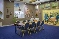 كوليكترز هوتل، إيلنيدو