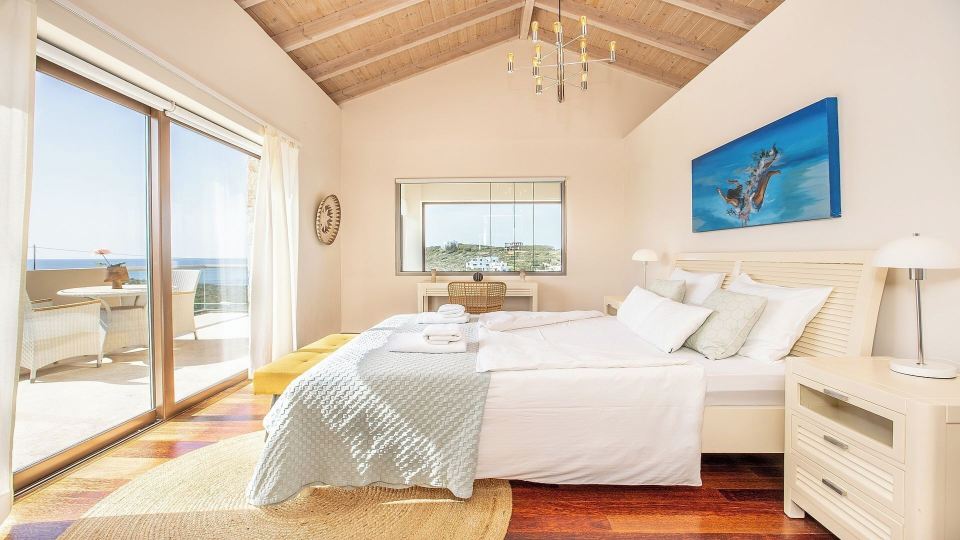 A Luxury Villa in Stavros Village