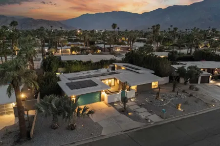 Azul Oasis by Avantstay Pool, Hot Tub, Bocce Ball Minutes From Downtown