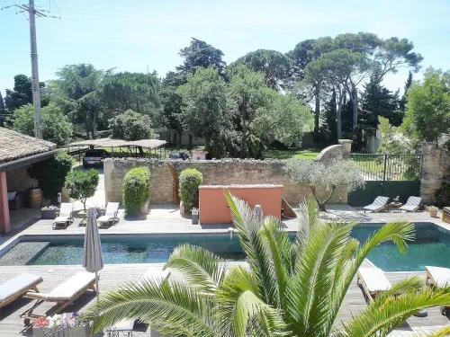 Le Mas de Gleyzes - Charme Authentique & Détente Avec Piscine Các khách sạn ở Montfrin