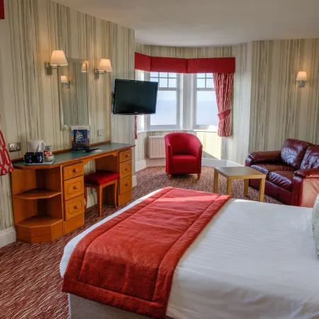 Cliffs Hotel