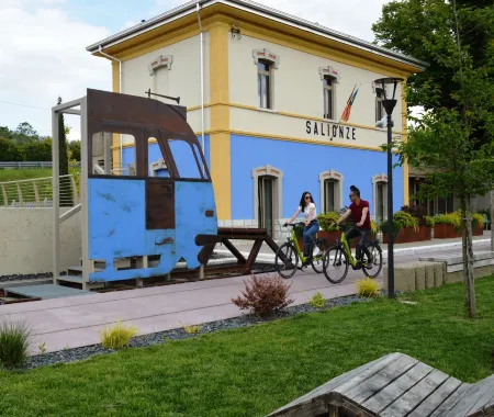 Borgo Stazione Bike Inn Отели в г. Монцамбано