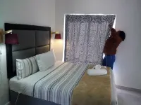 Monument Western Guesthouse