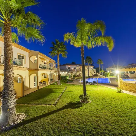 Atalaia Sol Aparthotel - Tennis & Heated Pool in Winter