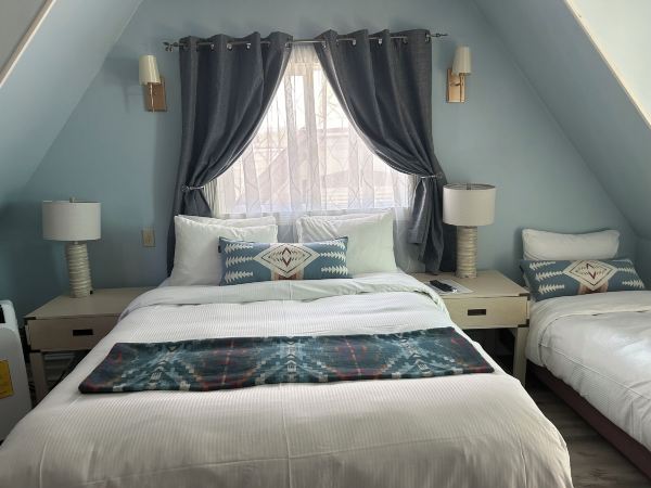 Arrowhead Lake Inn