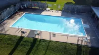 Sunnylea Resort - Pool