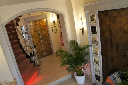 J and R Brussels City Apartment Отели рядом с достопримечательностью «Атомиум»