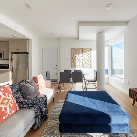New Fab 4 Br - Outdoor Deck - Gym - Mins to NYC