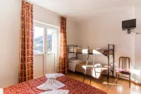 Excelsior Hotel Cimone LowCost Hôtels à : San Martino di Castrozza