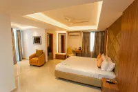 Royal Raj Hotel Hotels in Rajpara Thana