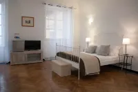 Hotel Terme Neronensis فنادق في بوتسوولي