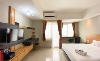 Comfy Studio at Gateway Park LRT City Bekasi Apartment