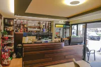 Foris Rooms - bar