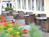 Hotel Restaurant Höttche Hotel a Monheim am Rhein