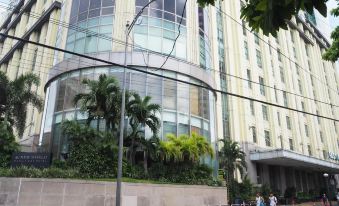 Suites de Marina Manila with Netflix