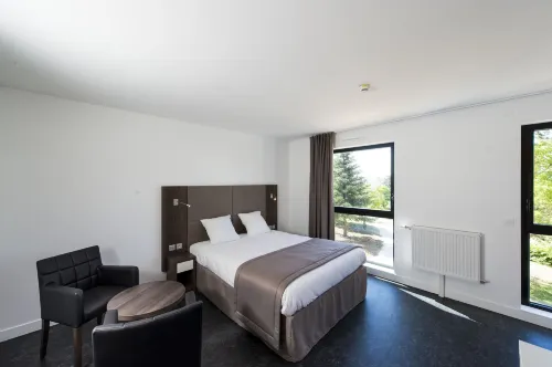 Adonis Dijon Maison Internationale Hotel di Quetigny