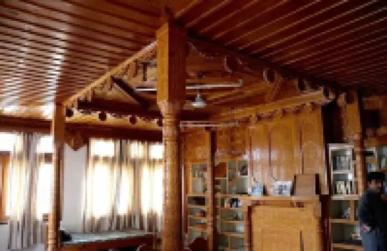 ชิตรล เกสต์เฮาส์