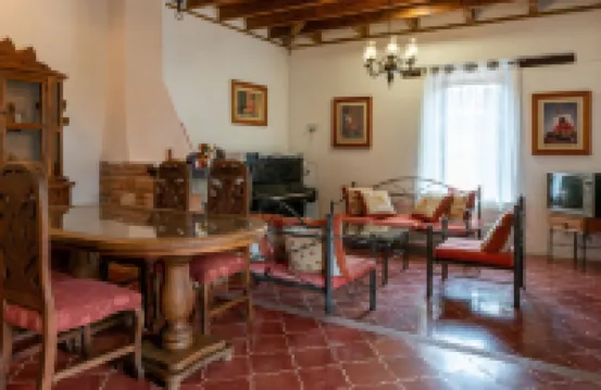 Hotel Ocho Barrios