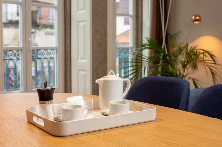 RS Porto Historic Center Отели рядом с достопримечательностью «Church of Santa Clara»