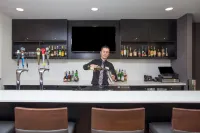 Holiday Inn OTTAWA EAST by IHG - bar