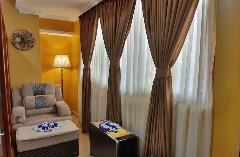 Sapphire Addis photo 4