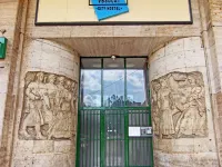 Wow City Hostel Hotels near St. Stephen's Basilica