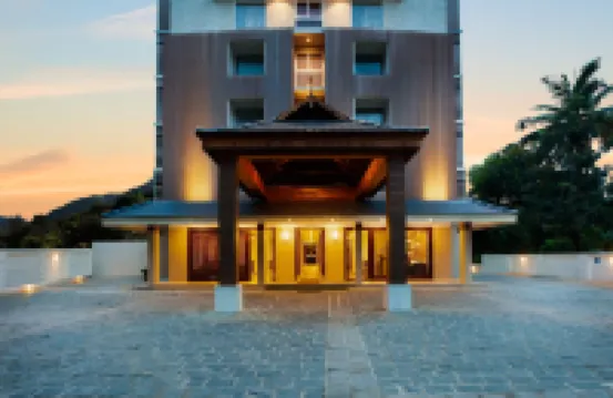 帖卡迪斯特林酒店