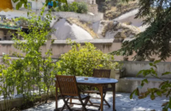 El Puente Cave Hotel