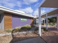 Ibis Styles Canberra Eaglehawk Hotels in Yass