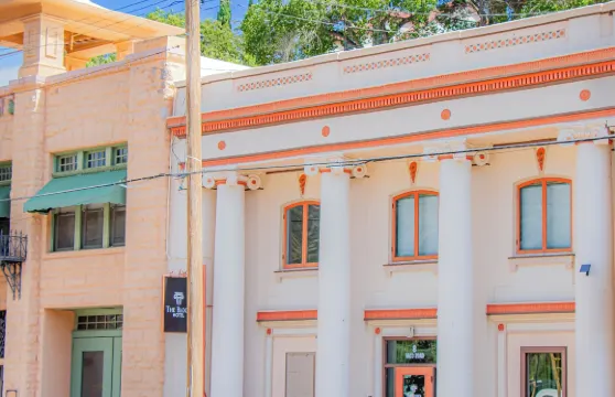 比斯比The Block酒店