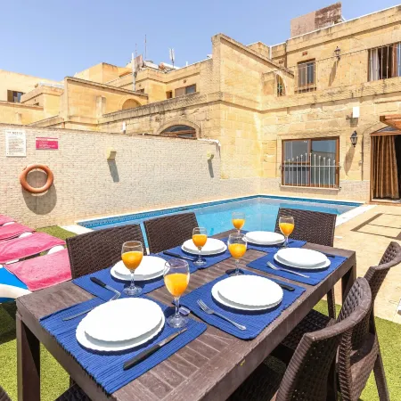 Villa Ta Debora Sleeps 7 with Pool