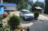 Taplejung Hotel Pathivara - parking