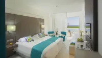 King Evelthon Beach Hotel & Resort Hotels in Chloraka