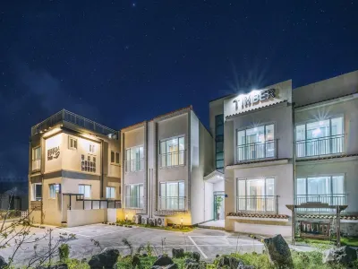 Jeju Timberhouse Pension Hotel in zona Yunjungno Avenue