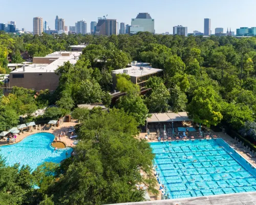 The Houstonian Hotel, Club & Spa Hotels near Karbach Brewing Co.