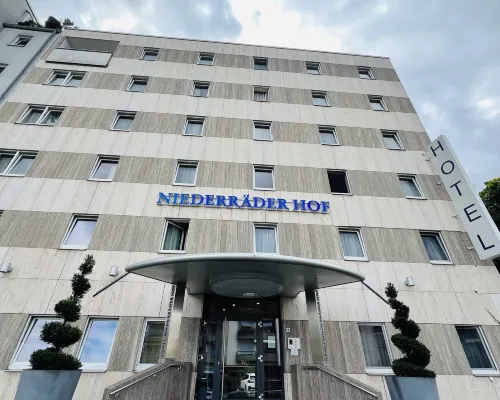 Hotel Niederräder Hof Hotels near Schwanheim