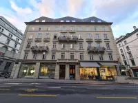 Top City Center Apartments Location Next to Lion Monument