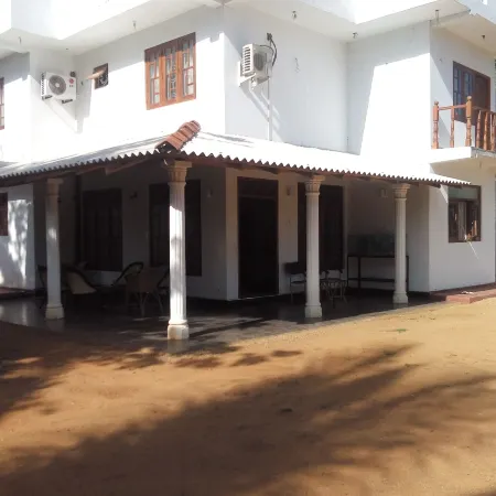 Hotel  Whitehouse